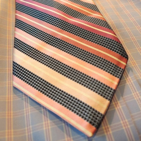 Excellent Used Condition Men's Bachrach Silk USA made Necktie - Picture 1 of 5